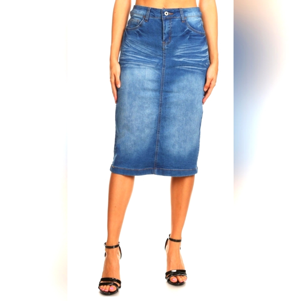 (XS/S)🆕️Dynamite Jewelled Stretchy Denim Skirt W12"× L22"